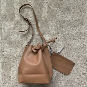 Adolfo Domingues bucket bag.